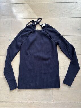 Beautiful navy top